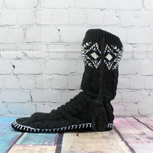Mukluks Shoes - New Mukluks Black Knit Slippers Size L-XL 9 / 10